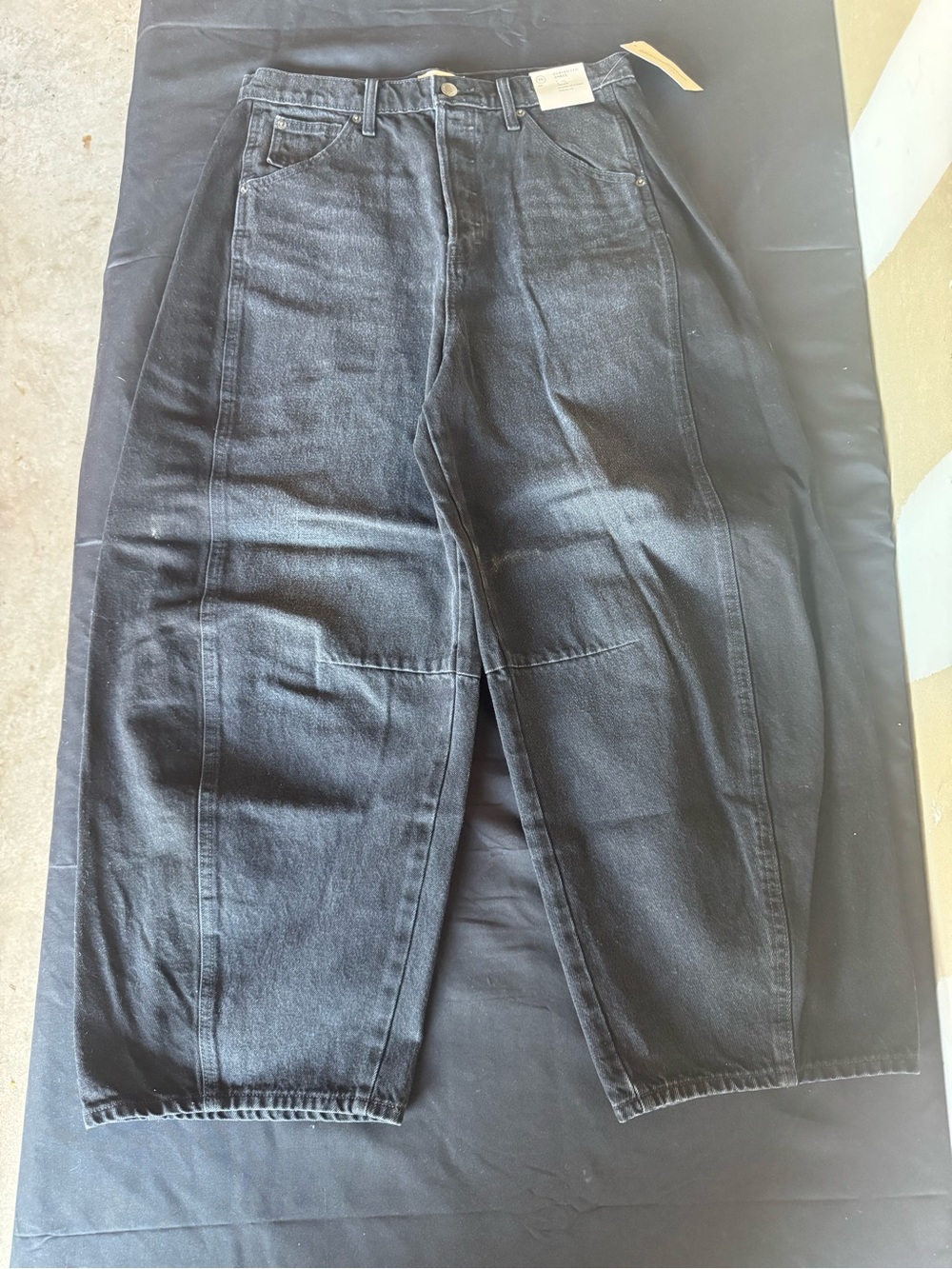 Universal Thread Size 10 High Rise Curved Leg Ankle Barrel Jeans Black NWT